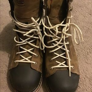 Timberland men’s work boots. -Excellent condition only used a couple times.